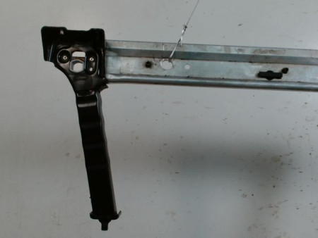 TRAVERSE INFERIEURE ARMATURE AVANT RENAULT MEGANE