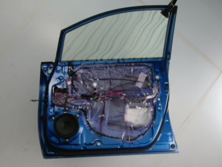 PORTE AVANT DROIT TOYOTA VERSO-S