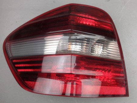 FEU ARRIERE GAUCHE  MERCEDES CLASSE ML
