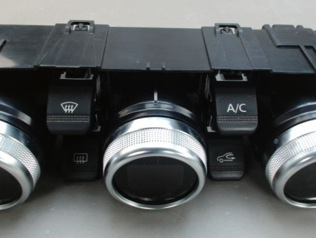 COMMANDE DE CHAUFFAGE DACIA DUSTER