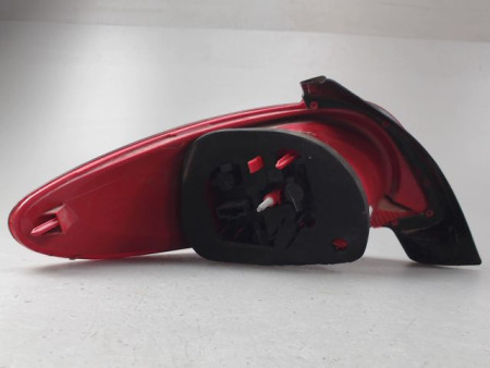 FEU ARRIERE DROIT PEUGEOT 206