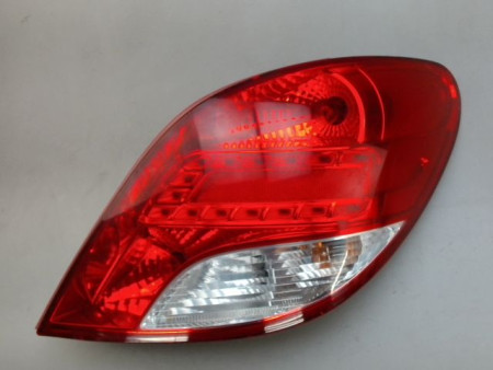 FEU ARRIERE DROIT PEUGEOT 207