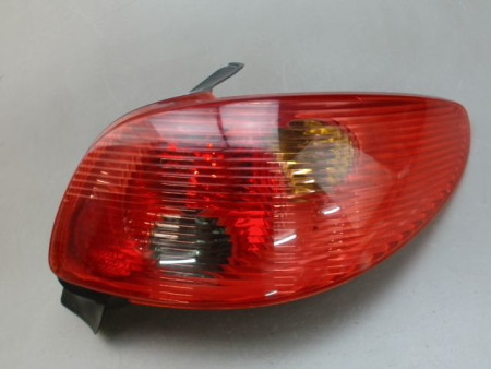 FEU ARRIERE DROIT PEUGEOT 206