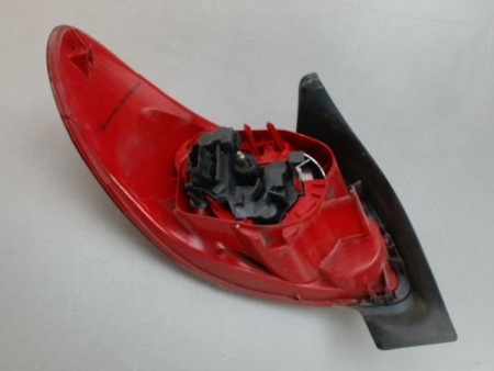 FEU ARRIERE DROIT PEUGEOT 206