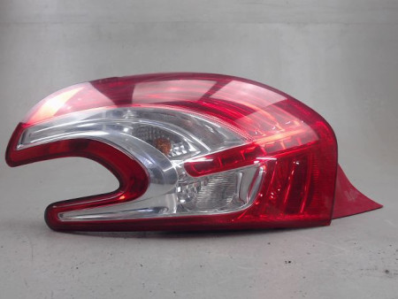 FEU ARRIERE GAUCHE  PEUGEOT 208