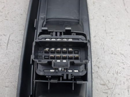 COMMANDE LEVE-GLACE PORTE AVG RENAULT CLIO