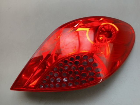 FEU ARRIERE DROIT PEUGEOT 207