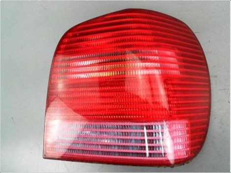 FEU ARRIERE DROIT VOLKSWAGEN POLO III PH2 99-2001