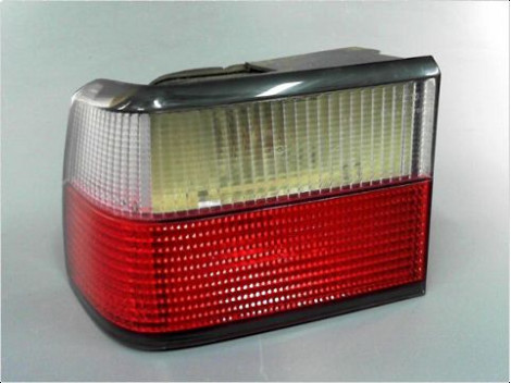 FEU ARRIERE GAUCHE  CITROEN XANTIA 97-2002