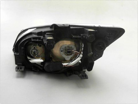 PHARE DROIT FORD FOCUS 04-07