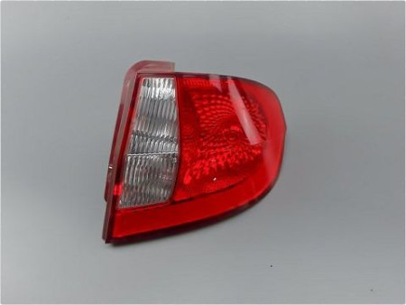 FEU ARRIERE DROIT HYUNDAI GETZ