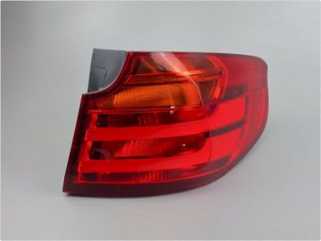 FEU ARRIERE DROIT VOLKSWAGEN PASSAT