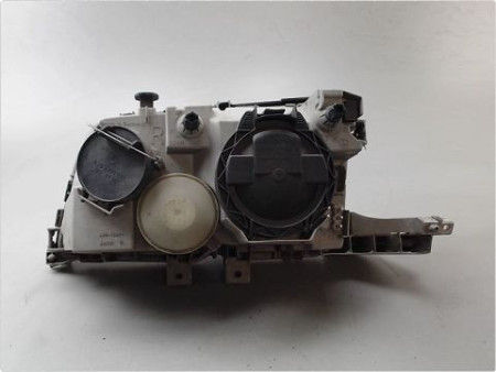 PHARE DROIT MERCEDES C180