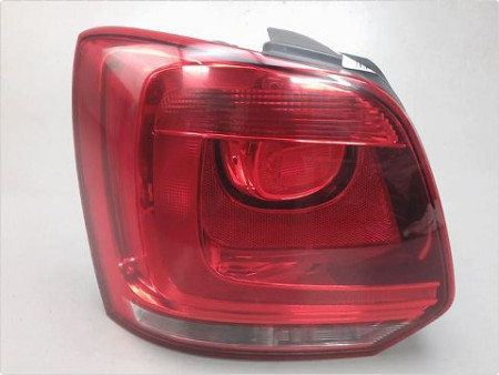 FEU ARRIERE GAUCHE  VOLKSWAGEN POLO