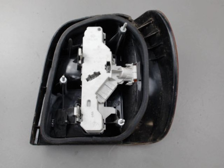 FEU ARRIERE GAUCHE  VOLKSWAGEN POLO
