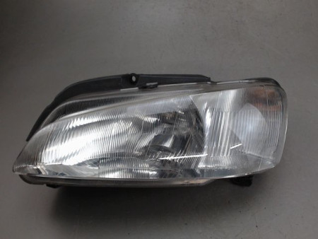 PHARE GAUCHE PEUGEOT 106