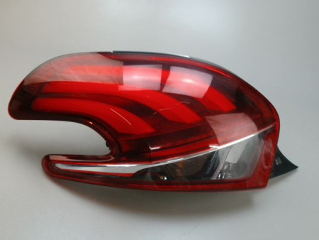FEU ARRIERE GAUCHE  PEUGEOT 208