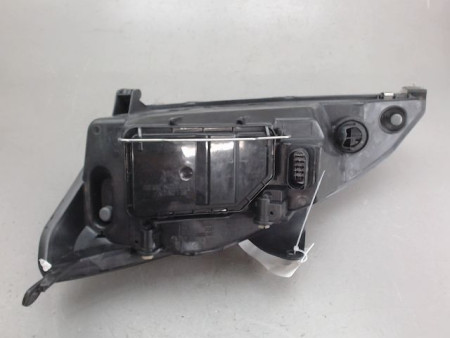 PHARE DROIT FORD FOCUS