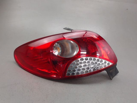 FEU ARRIERE GAUCHE  PEUGEOT 206