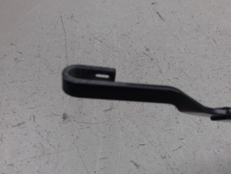 BRAS ESSUIE-GLACE AVANT GAUCHE TOYOTA AURIS
