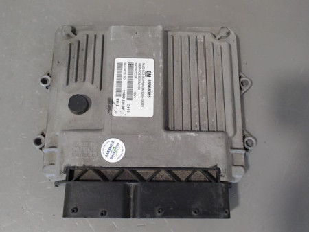 CALCULATEUR MOTEUR OPEL CORSA