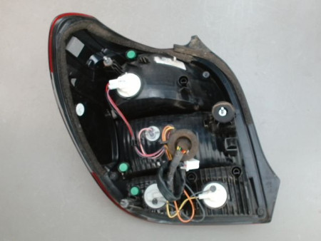 FEU ARRIERE DROIT PEUGEOT 108