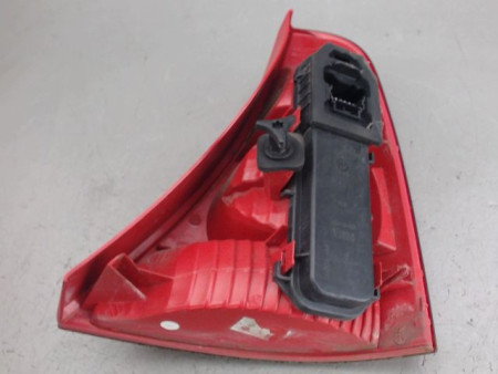 FEU ARRIERE GAUCHE  RENAULT CLIO
