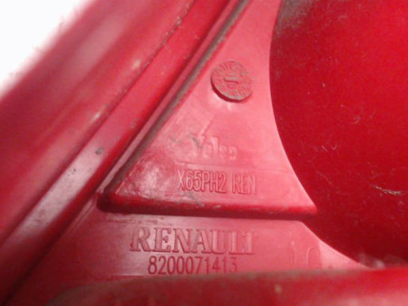 FEU ARRIERE GAUCHE  RENAULT CLIO