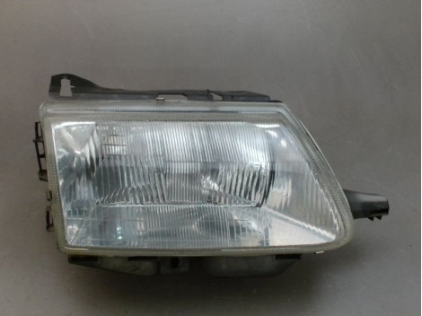 PHARE DROIT CITROEN SAXO