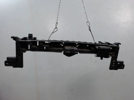 TRAVERSE SUPERIEURE ARMATURE AVANT PEUGEOT 5008