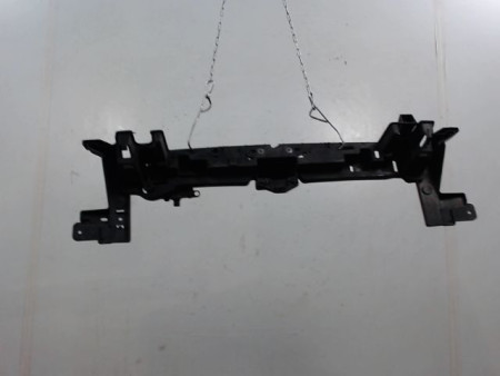 TRAVERSE SUPERIEURE ARMATURE AVANT PEUGEOT 5008