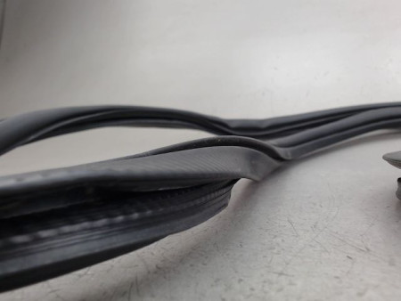 JOINT PORTE AVANT DROIT VOLKSWAGEN POLO