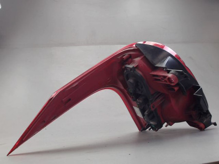 FEU ARRIERE GAUCHE  PEUGEOT 5008