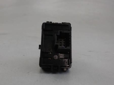 COMMANDE LEVE-GLACE PORTE AVD RENAULT MEGANE