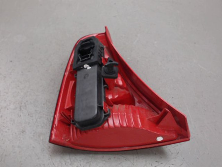 FEU ARRIERE DROIT RENAULT CLIO