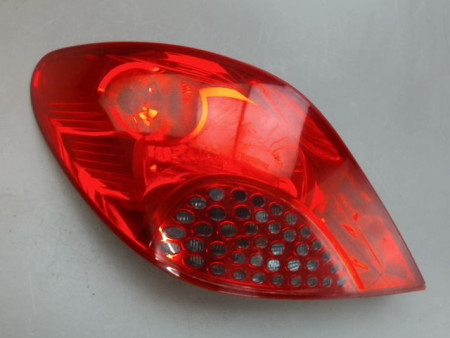 FEU ARRIERE GAUCHE  PEUGEOT 207