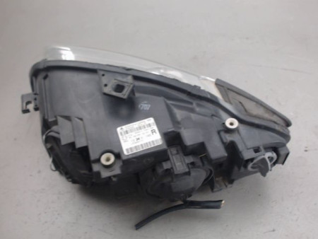 PHARE DROIT AUDI A4