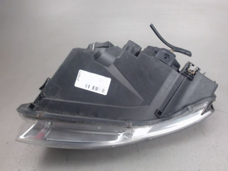 PHARE DROIT AUDI A4