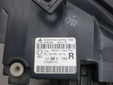 PHARE DROIT AUDI A4