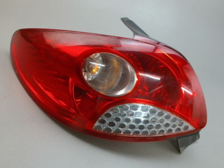 FEU ARRIERE GAUCHE  PEUGEOT 206