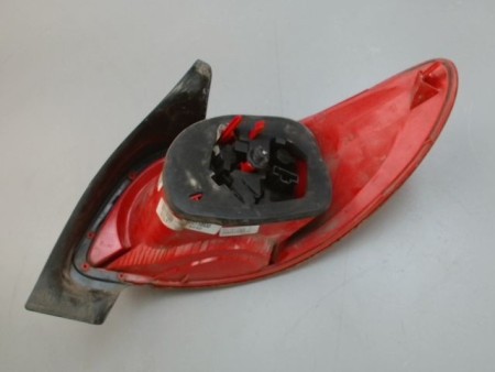 FEU ARRIERE GAUCHE  PEUGEOT 206