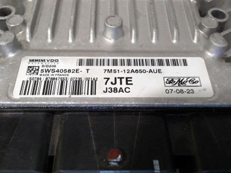 CALCULATEUR MOTEUR FORD FOCUS