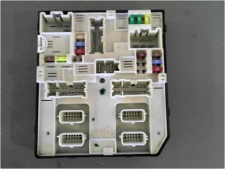 BOITE A FUSIBLES RENAULT ZOE 2012-