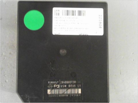 BOITE A FUSIBLES RENAULT MEGANE III 08-12