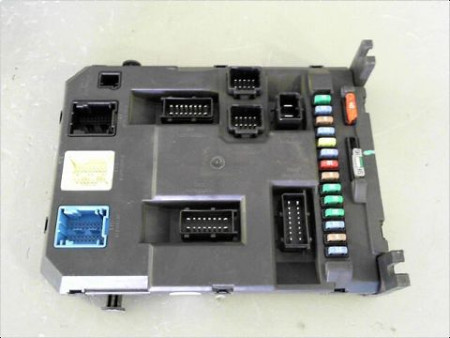 BOITIER GESTION HABITACLE PEUGEOT 207 5P