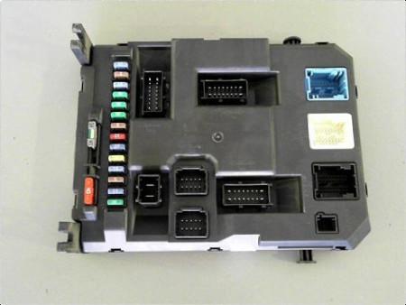 BOITIER GESTION HABITACLE PEUGEOT 207 06-13