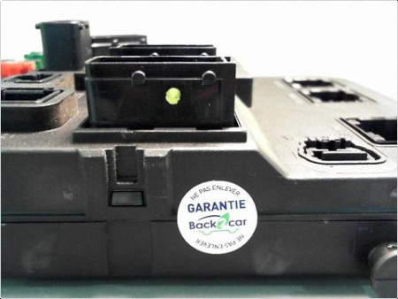 BOITIER GESTION HABITACLE PEUGEOT 206 98-09