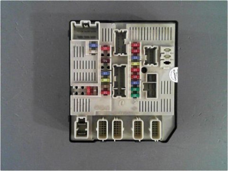 BOITE A FUSIBLES RENAULT LAGUNA III ESTATE 07-10
