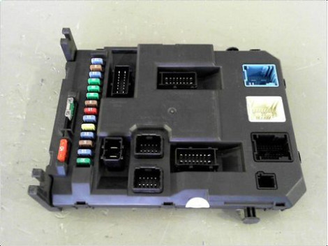 BOITIER GESTION HABITACLE PEUGEOT 207 2011-