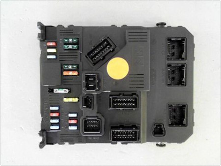 BOITIER GESTION HABITACLE PEUGEOT 206+ 09-13